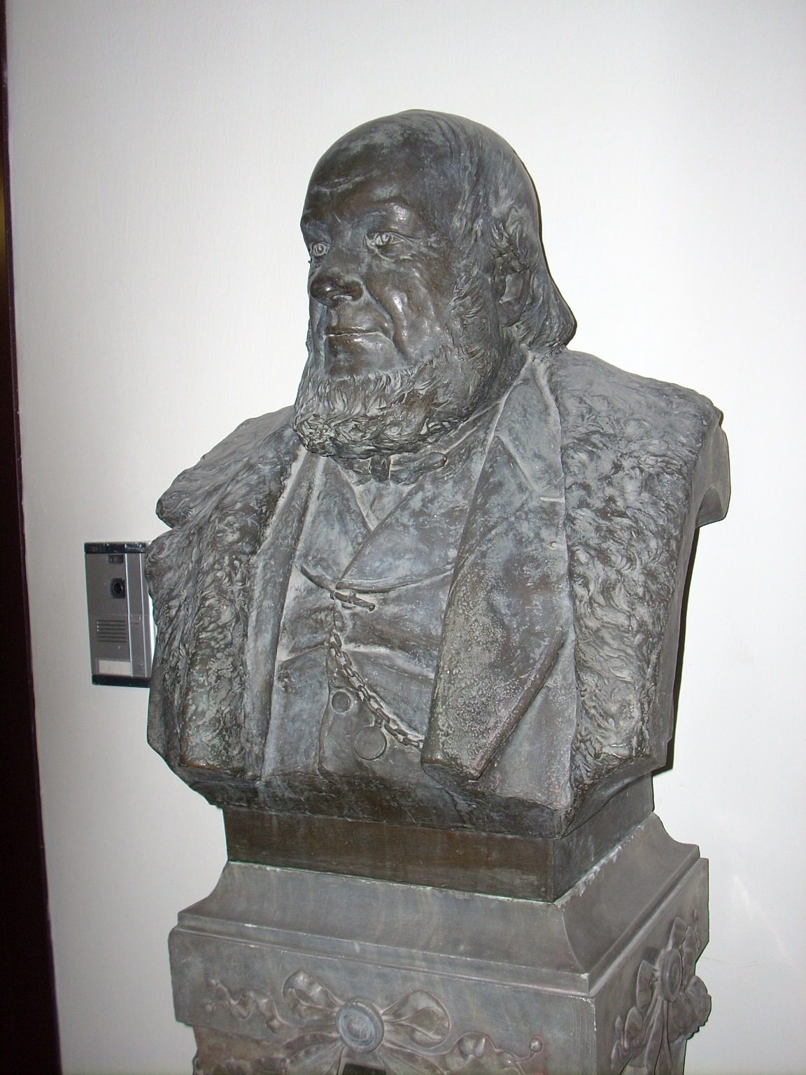 Jacob Moleschott bust, Rome, Italy (9).JPG